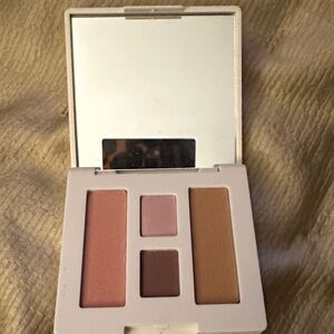 Clinique Eyeshadow Palette with Pink and Brown Hues